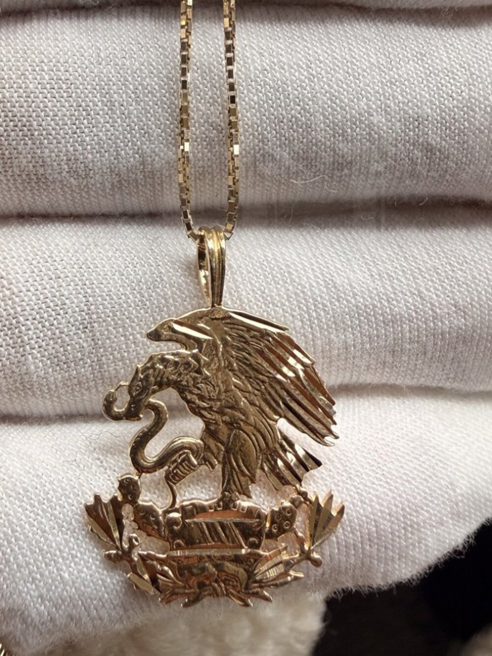 14K Yellow Gold Eagle Pendant With 0.8mm Box Chain - 16 inch